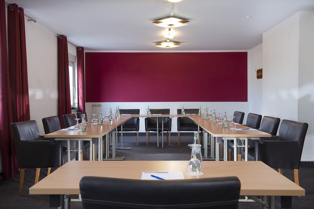 Tryp By Wyndham Bremen Airport Hotel Zakenleven foto