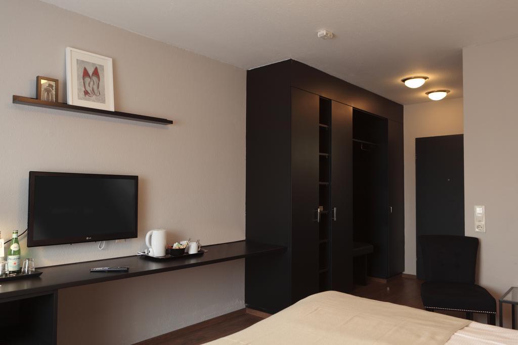 Tryp By Wyndham Bremen Airport Hotel Kamer foto
